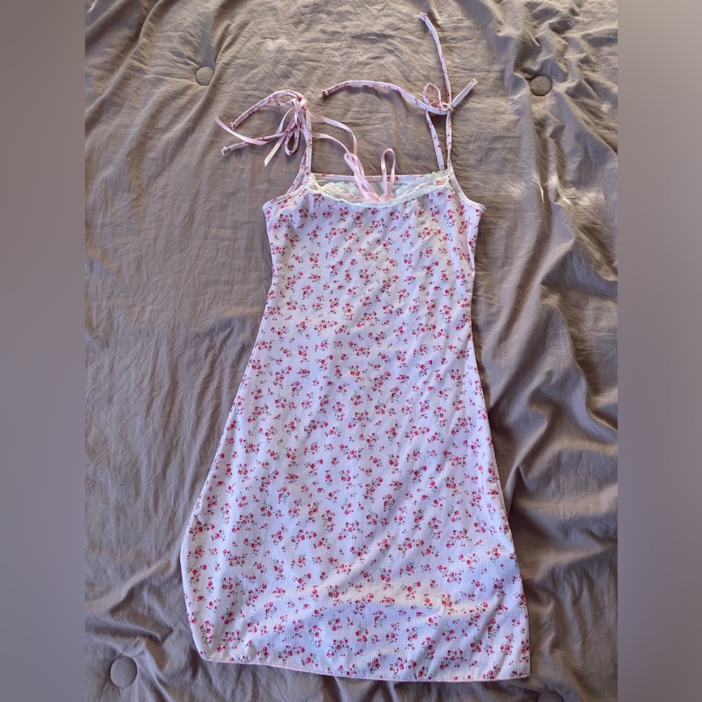 Pink floral shein dress with ties and lace detailing